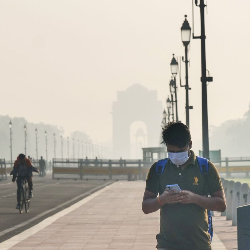 देश में वायु प्रदूषण रोकने सुप्रीम कोर्ट में याचिका:दावा- दिल्ली में 22 लाख बच्चों के फेफड़े खराब; प्रदूषण को पब्लिक हेल्थ इमरजेंसी घोषित करें