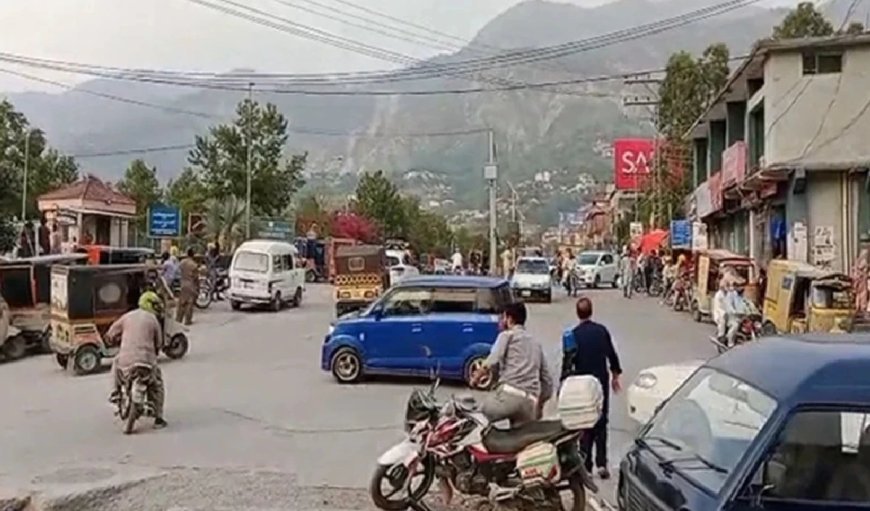 पाकिस्तान के कब्जे वाले कश्मीर में सड़कों पर Gen-Z, दर्शन कर रहे छात्रों पर फायरिंग से बढ़ा बवाल