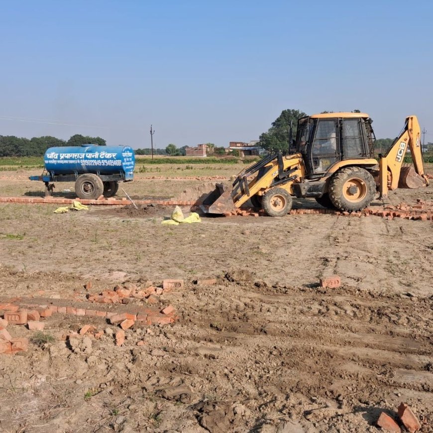 प्रयागराज PDA ने 50 बीघा अवैध प्लॉटिंग ध्वस्त की:झूंसी-फाफामऊ में चला अभियान, बिना स्वीकृति की प्लॉटिंग पर चला बुलडोजर