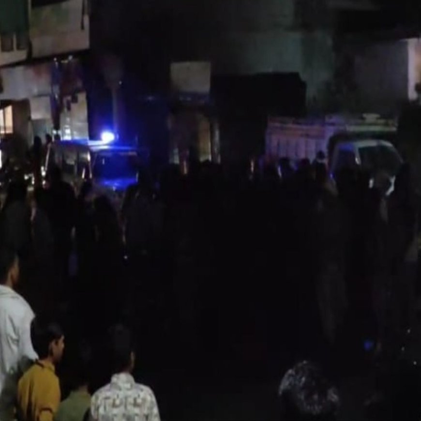 कृष्ण जी की मूर्ति को उखाड़ कर ले गया CCTV:आस-पास के लोगों में आक्रोश,जयपुर रोंड़ जाम किया,पुलिस मौके पर