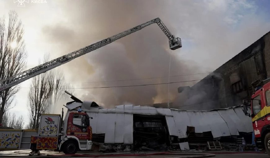 रूस ने कीव पर किया हमला, कई जिलों में आगजनी और लोगों के घायल होने की खबर