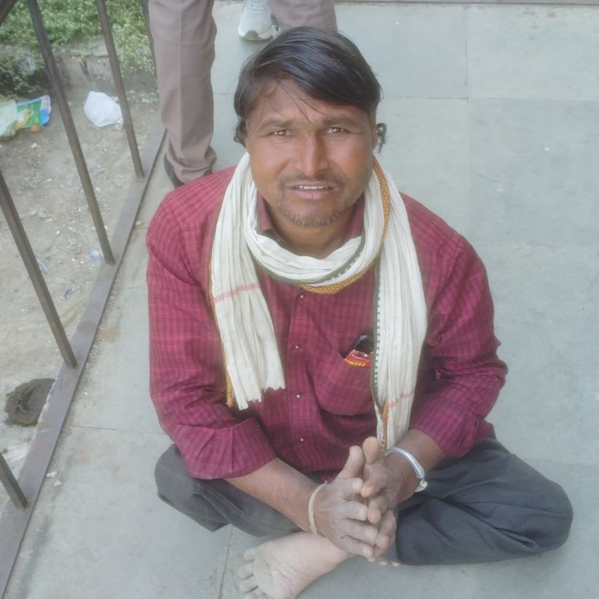 दिव्यांग ने पेट्रोल बाइक के लिए कलेक्टर को दिया ज्ञापन:समाज कल्याण विभाग पर सुनवाई न करने का आरोप, 2013 से लगा रहा चक्कर