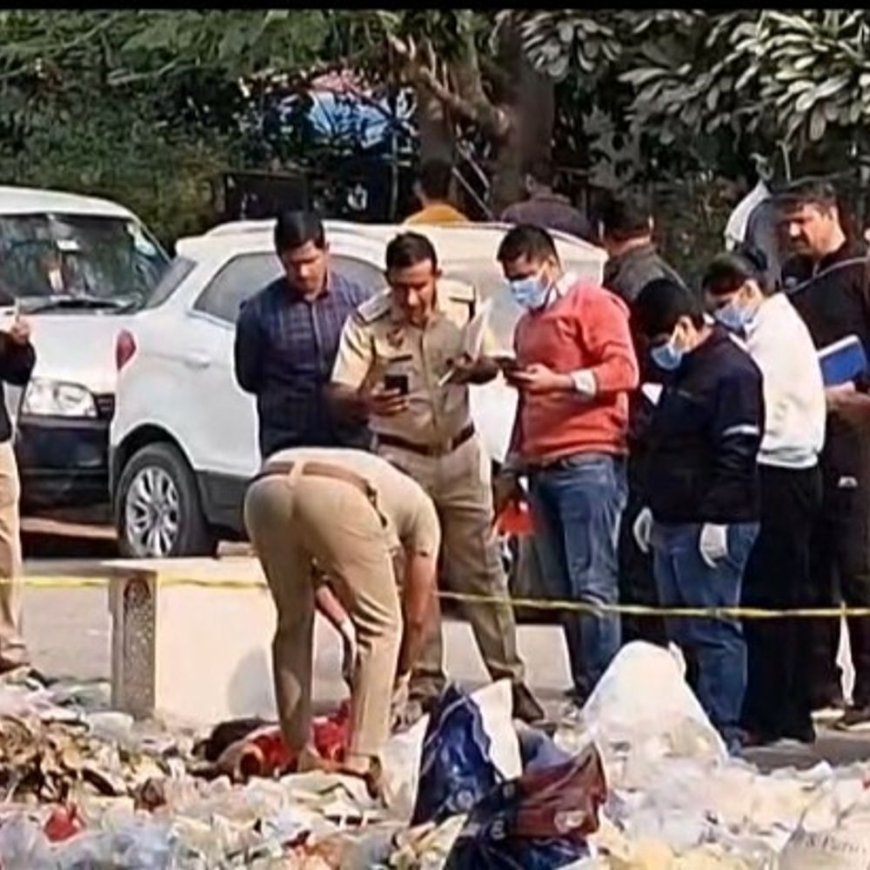 गुरुग्राम में युवक की हत्या:मंदिर के बाहर मिला शव, पत्थरों से चेहरा कुचला; दिल्ली का रहने वाला