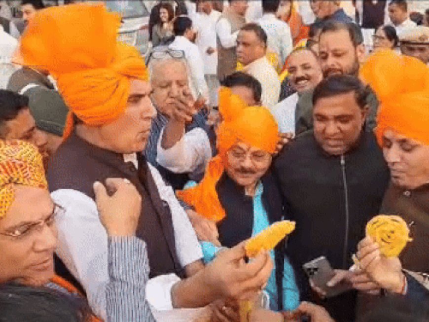 बिहार चुनाव जीतने पर भाजपाइयों ने रोहतक में मनाया जश्न:ढोल बजाकर डांस किया, पटाखे फोड़े; पूर्व मंत्री बोले-कांग्रेस को जनता ने सबक सिखाया