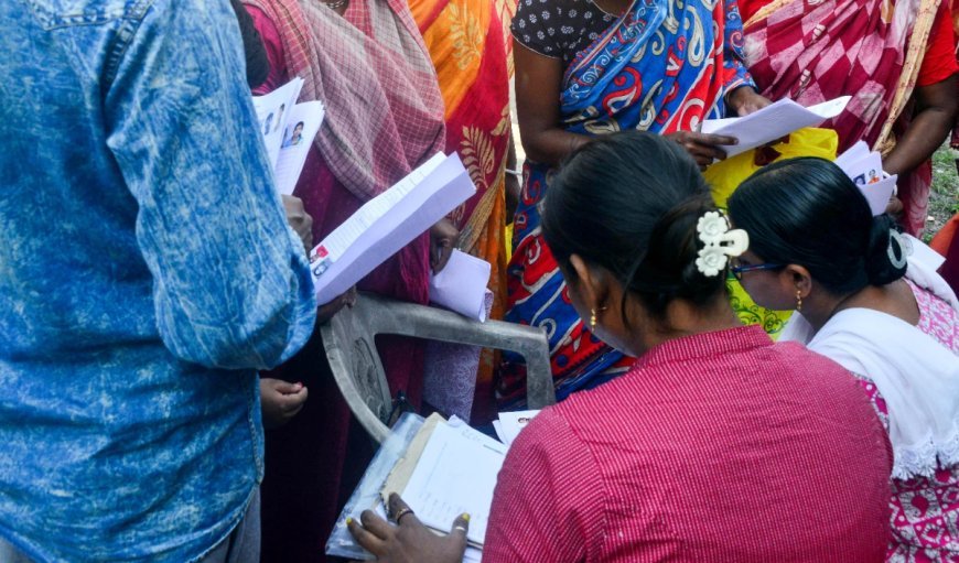 Uttar Pradesh: बहराइच में एसआईआर में लापरवाही बरतने वाले दो बीएलओ निलंबित