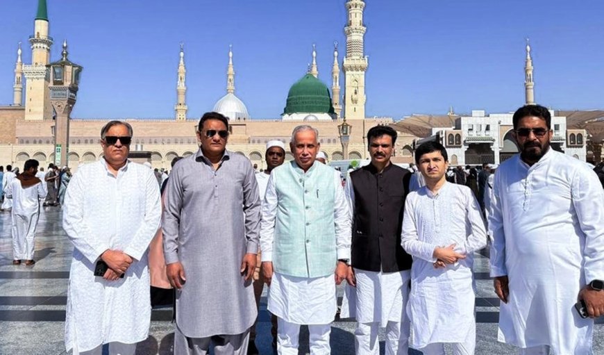 Saudi Arabia में बस हादसे में मारे गए भारतीय जायरीनों का मदीना में अंतिम संस्कार