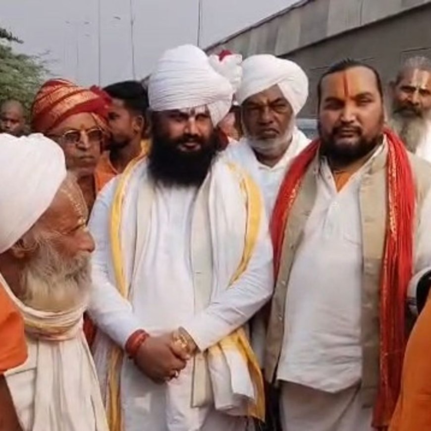 सीतापुर आश्रम में 250 बीघा जमीन पर विवाद:संतों ने सीएम से शिकायत का दिया अल्टीमेटम, थानाध्यक्ष के खिलाफ खोला मोर्चा