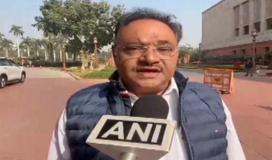 चुनाव आयोग पर ममता का वार, BJP बोली- संविधान को चुनौती, मिलेगा उसी भाषा में जवाब