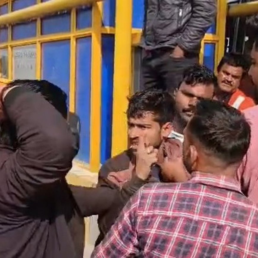 अकवाबाद टोल प्लाजा पर मारपीट, VIDEO:उन्नाव में वाहन चालकों और टोल कर्मियों के बीच हुई झड़प, लोग बोले- आए दिन करते हैं अभद्रता