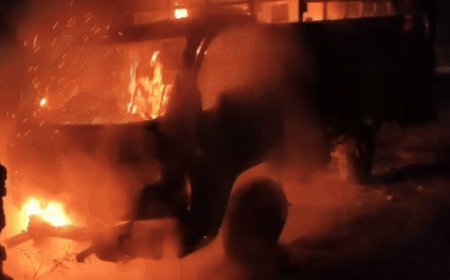 करनाल में शादी की खुशियों पर आग का कहर:​​​​​​​DJ वाली गाड़ी में उठी भयंकर लपटें, लैपटॉप, जनरेटर व पूरी गाड़ी समेत सबकुछ जलकर राख