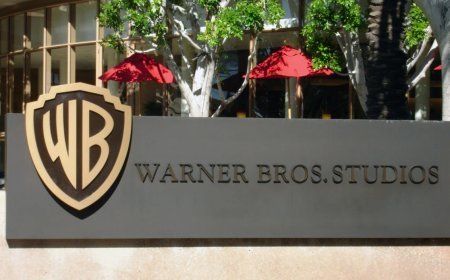 Paramount vs Netflix: 40.7 अरब डॉलर की बोली में अरबपति, गल्फ फंड और कुशनर की एंट्री