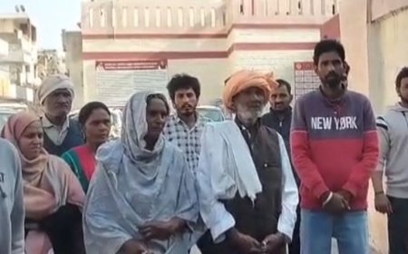 टोहाना में मंदिर के पास थूकने, पेशाब करने पर विवाद:समुदाय विशेष के लोगों के खिलाफ शिकायत; बोले- धार्मिक भावनाएं आहत हो रही