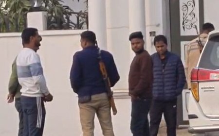 रेड हिल्स ग्रुप पर 24 घंटे से IT की रेड:कुशीनगर में 5 करोड़ से ज्यादा रकम रखे होने की मिली थी टिप, 2 लाख नकदी बरामद