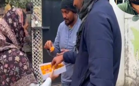 सहारनपुर में इनामी सिराज के मारे जाने पर बांटी मिठाई:पीड़ित की मां ने कहा- योगी बाबा का शुक्रिया, पिता बोले- हमें अब भी जान का खतरा