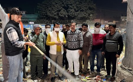 विधायक शिव अरोरा की तत्परता से सिडकुल ढाल के पास हजारों परिवार पर बड़ा संकट टला, कूड़े के ढेर मे आग लगने से लोगो की आँखो मे  जलन, दम घुटने, उल्टी जैसी शिकायत आई सामने*