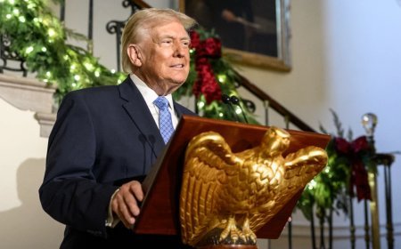 Jeffrey Epstein Files के पत्र में ट्रंप का नाम आने पर विवाद, अमेरिकी न्याय विभाग ने पत्र को बताया 'फर्जी'