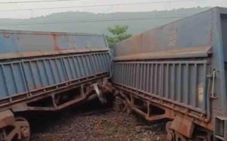 बिहार में ट्रेन हादसा, 17 बोगियां पटरी से उतरीं, 3 डिब्बे नदी में गिरे, कई ट्रेन डायवर्ट