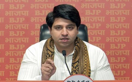 जापान को पछाड़ भारत बना चौथी आर्थिक शक्ति, Rahul के dead economy वाले बयान पर BJP का पलटवार