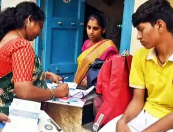 सुप्रीम कोर्ट का BLO की सुरक्षा पर ECI को नोटिस:कहा- हालात से तुरंत निपटें वरना अराजकता फैलेगी, जो राज्य सहयोग नहीं कर रहे हमें बताएं