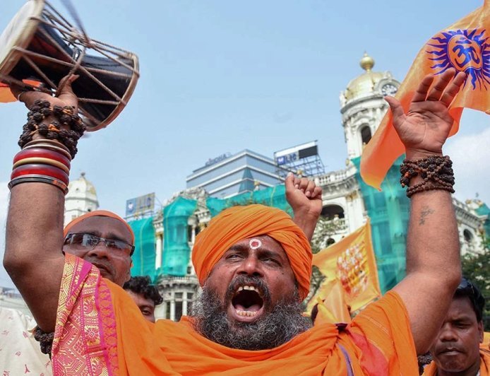 बंगाल में उभरते हिन्दू स्वरों में बदलते राजनीतिक समीकरण