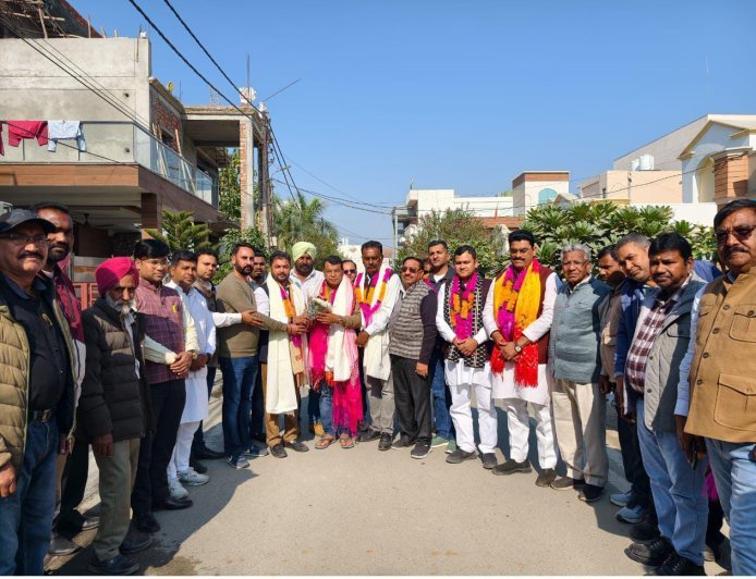 विधायक आवास पहुँचे दोनों जिला अध्यक्ष*