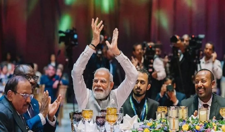 7 साल पीछे चलने वाले देश में अचानक गूंजा वंदे मातरम,  दोनों हाथ उठाकर ताली बजाने लगे मोदी, Video वायरल