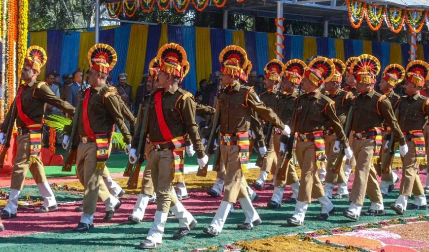 UP Home Guard Bharti 2025: यूपी होम गार्ड भर्ती के लिए आवेदन करने की लास्ट डेट कल है, 10वीं पास जल्द करें अप्लाई