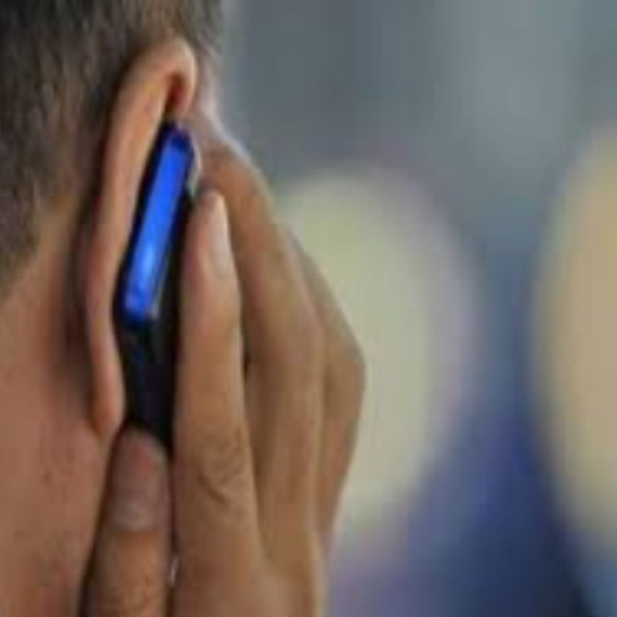 जयपुर में सुबोध कॉलेज के गेट पर युवक से लूट:मोबाइल पर करते हुए जा रहा था बात, रॉन्ग साइड बाइक पर आया बदमाश