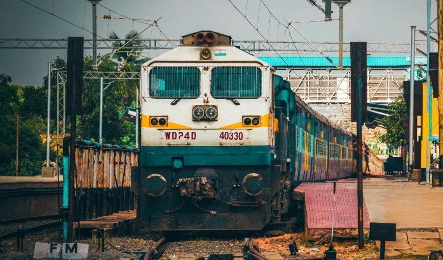 रेलवे में नौकरी का बड़ा मौका: ग्रुप डी के 22,000 पदों पर भर्ती का शॉर्ट नोटिफिकेशन जारी, जानें कब से भर पाएंगे फॉर्म!