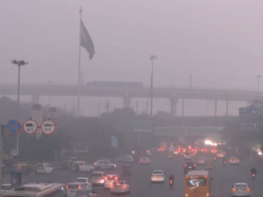 दिल्ली- 40 में से 20 स्टेशनों पर AQI 400 पार:बिना पॉल्यूशन सर्टिफिकेट पेट्रोल-डीजल, BS-6 से नीचे गाड़ियों की एंट्री पर परमानेंट बैन