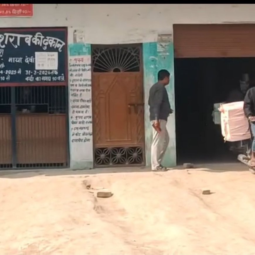 देवरिया में देसी शराब की तस्करी, VIDEO:बाइक पर बोरे में भरकर ले जाते दिखे चार युवक, जांच में जुटी पुलिस