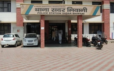 भिवानी में बंद मकान से कैश-लाखों के जेवरात चोरी:15 दिन बाद घर आया परिवार; डेढ़ किलो चांदी, गोल्ड जेवर ले गए