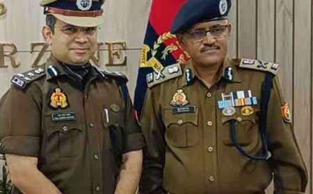 गोरखपुर SSP राज करन नय्यर DIG पद पर पदोन्नत:पिपिंग सेरेमनी में ADG ने लगाई रैंक, नई जिम्मेदारी संभालने की दी शुभकामनाएं