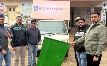 डीग में सड़क सुरक्षा रथ को दिखाई हरी झंडी:शून्य मृत्यु माह संकल्प के साथ राष्ट्रीय सड़क सुरक्षा माह शुरू