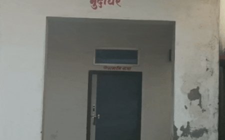 खाटूश्यामजी में तेज रफ्तार वाहन ने मारी टक्कर,छात्रा की मौत:टीचर सहित 3 को सीकर रेफर किया,रास्ता भटक चुके थे लोग