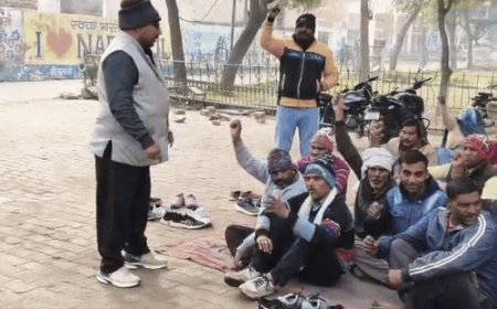 नारनौल में सफाई कर्मचारियों के हड़ताल पर जाने की चेतावनी:नगर परिषद में बैठक कर उठाई समान काम–समान वेतन के बकाया एरियर की मांग