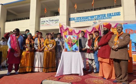 लाखामंडल में हुआ भव्य हिंदू सम्मेलन,परिवार और कलाकारों को मिला सम्मान