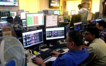 Share Market में बड़ी गिरावट, अक्टूबर के बाद पहली बार 50-DMA के नीचे फिसला निफ्टी