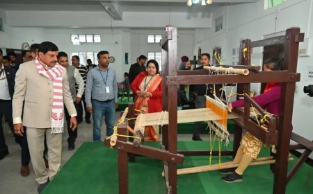 CM डॉ. यादव ने असम में किया सुआलकुची का दौरा, रेशम उत्पादन की प्रक्रिया को करीब से देखा