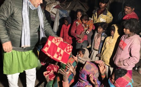 कड़ाके की ठंड में गरीबों का सहारा बना नगर निगम, महापौर ने वितरित किए कंबल