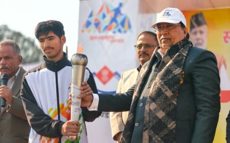 राज्यसभा सांसद नरेश बंसल ने देहरादून मे सांसद चैंपियनशिप ट्रॉफी का किया शुभारंभ।खिलाड़ियों से हाथ मिलाया, जीत की दी बधाईयां