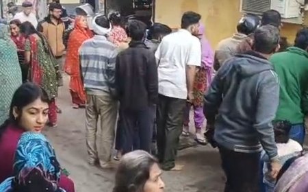 बांसवाड़ा में नाली में मिला 6-7 महीने का भ्रूण:एमजी हॉस्पिटल की मॉर्च्युरी में रखवाया, पुलिस सीसीटीवी खंगालने में जुटी