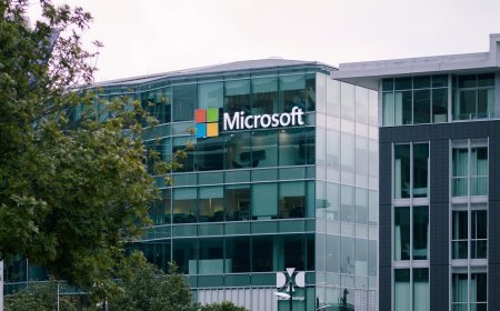 15,000 नौकरियों की कटौती के बाद Microsoft का बड़ा फैसला: फिजिकल लाइब्रेरी खत्म, अब AI लर्निंग पर होगा पूरा फोकस