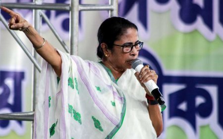 बंगाल में लोकतंत्र, विकास और अस्मिता की निर्णायक परीक्षा-घड़ी