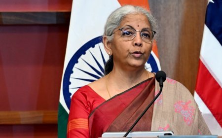 आर्थिक समीक्षा: कॉरपोरेट इंडिया का 'रियल एस्टेट' प्रेम बढ़ा, लेकिन जोखिम लेने से कतरा रही हैं कंपनियां