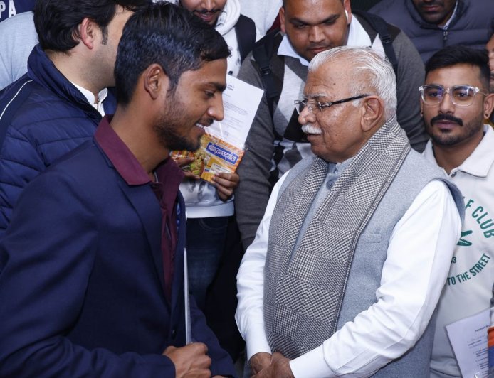 करनाल में 210 युवाओं को विदेश में नौकरी का लेटर:पंचजन्य 2026; केंद्रीय मंत्री बोले- हुनर व विदेशी भाषा भी सीखें युवा