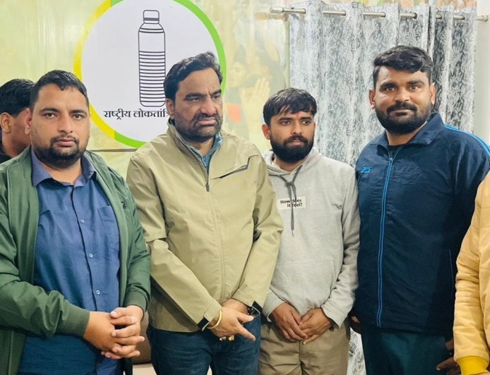 हनुमान बेनीवाल बोले-नर्सिंग कर्मियों के साथ अन्याय नहीं होगा:सड़क तक संघर्ष करेंगे; 13,500 पदों पर मेरिट आधारित भर्ती की मांग