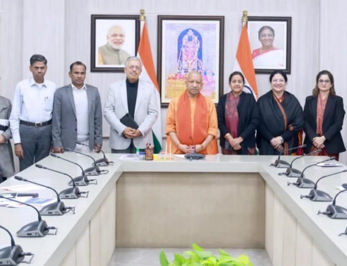 Mission Karmayogi की मुख्यमंत्री योगी आदित्यनाथ ने की समीक्षा, अधिकारियों का क्या दिए निर्देश