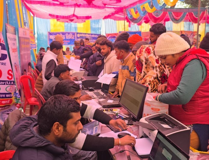 शिविर में प्रशासन और जनता के बीच हुआ सीधा संवाद।*