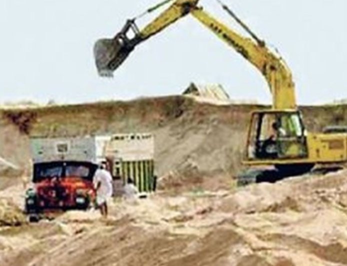 करनाल में अवैध खनन रोकने पहुंचे युवकों पर हमला:पीड़ित बोले-हमला प्री-प्लानिंग था; हमें घेरकर मारा गया, केस दर्ज